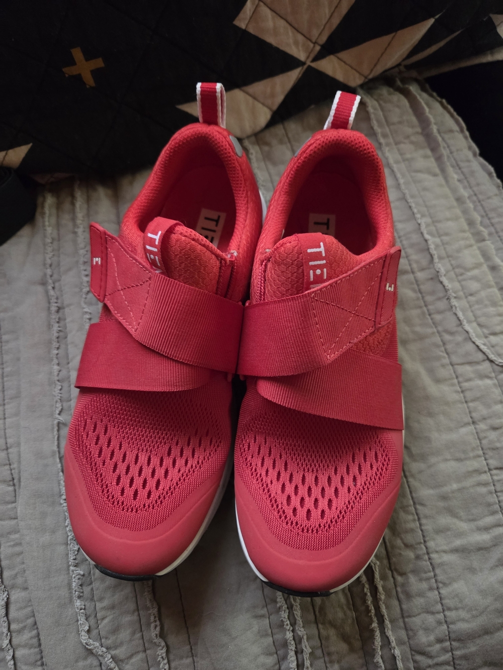 TIEM Women’s Red Slip-On Cycling Sneakers Size 6